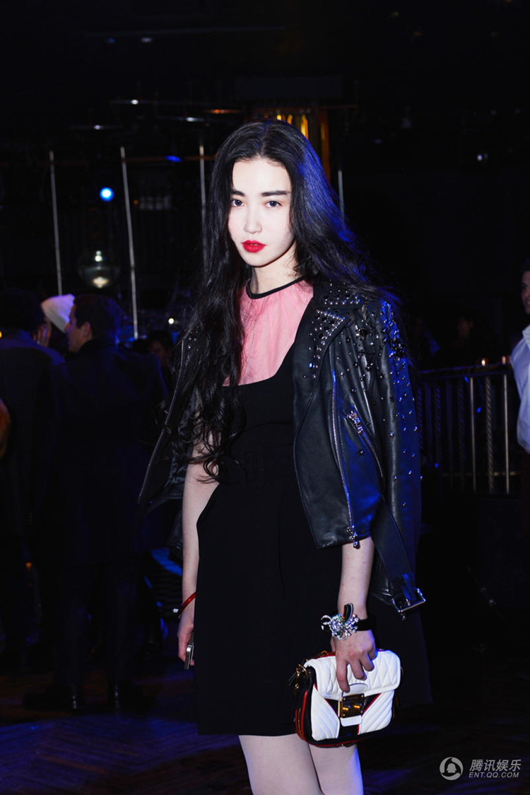 ����Է�������� ���촽������ŦԼʱװ�ܡ�3��
