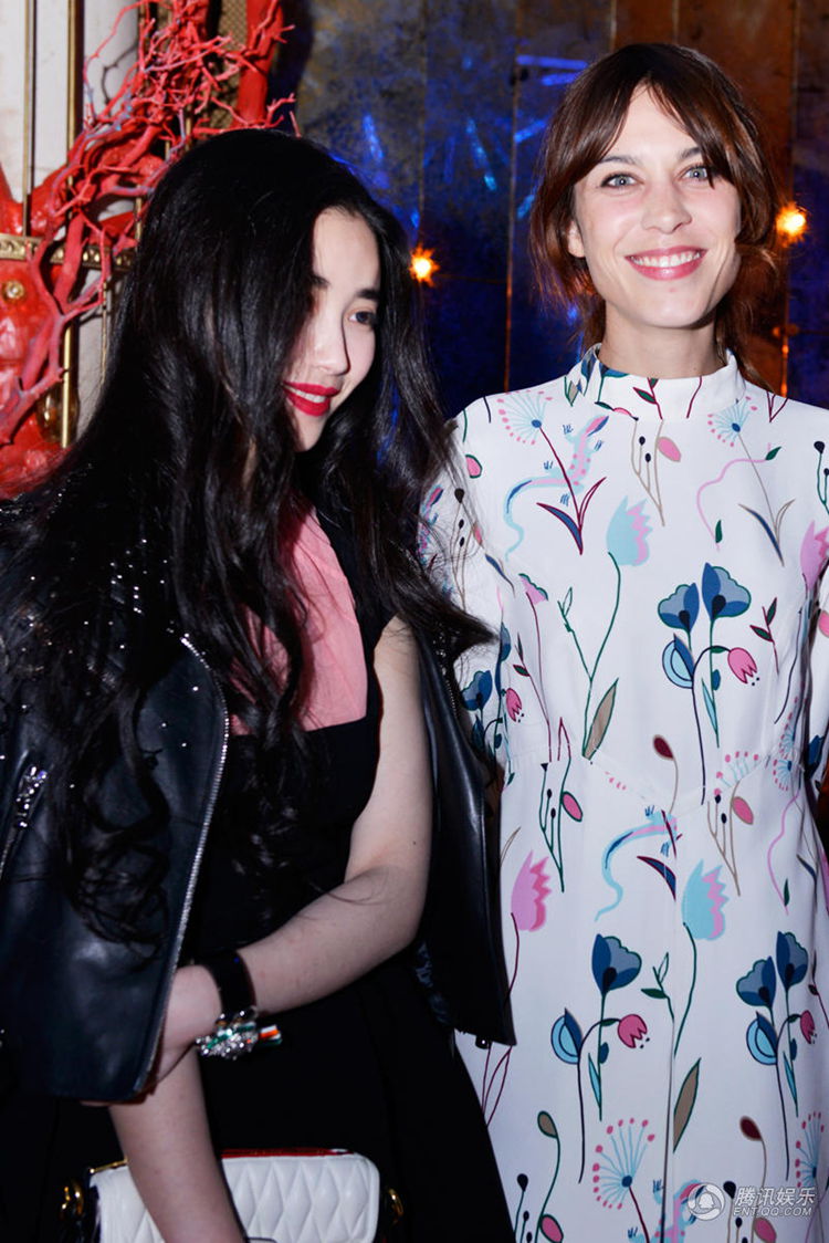 ����Է�������� ���촽������ŦԼʱװ�ܡ�6��