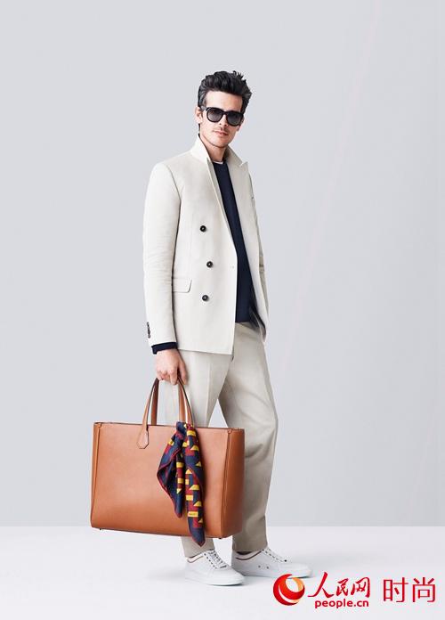 Bally 2015������ʿϵ�С�4��