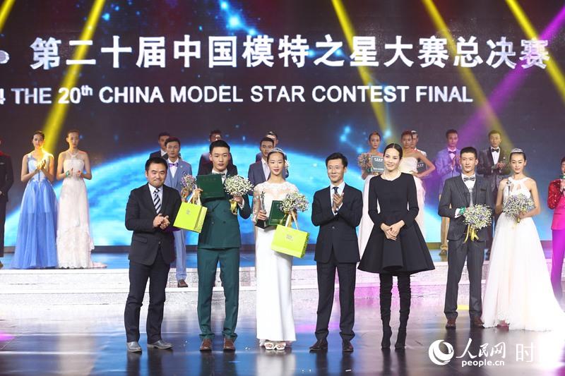 �й���װ���ʦЭ�ḱ��ϯ�����鳤�������������һ�����й���װЭ�᳣�񸱻᳤�´������������ģ����й������ϯ��ģ�����Ľ��й�ģ��֮�Ǵ����ھ�����С�㣨��һ����ͬΪ�Ǿ��佱