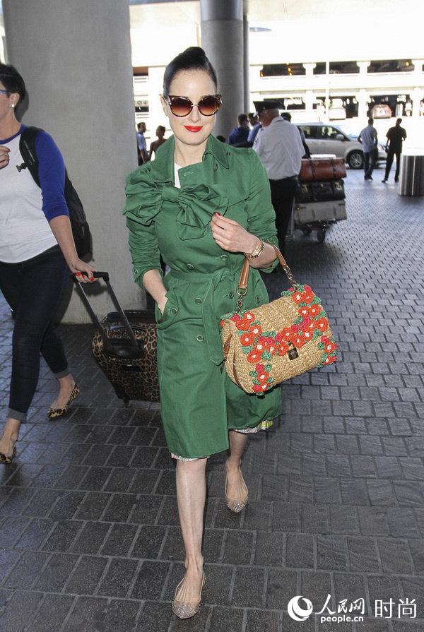 ˹Dita Von Teese ôӵɫҲʹ˹ϲԸкгݱں̫ǿϽѡ»ѡһͺá