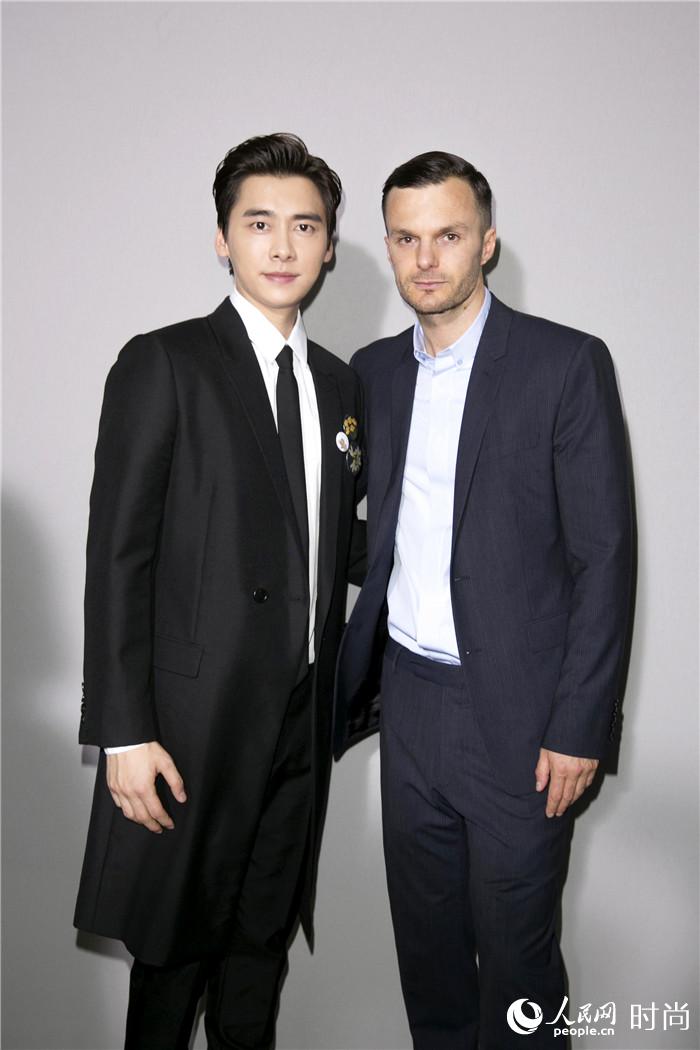 ���׷���Dior Homme�����ܼ����˹?��?��ʲ��Kris Van Assche�����ܺ�Ӱ