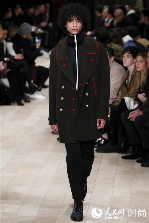 �d��Z�۴��ɸ��Q�𭺨q Burberry56�M�s��look�tö�B�ʭ^�ۭ��i51�j