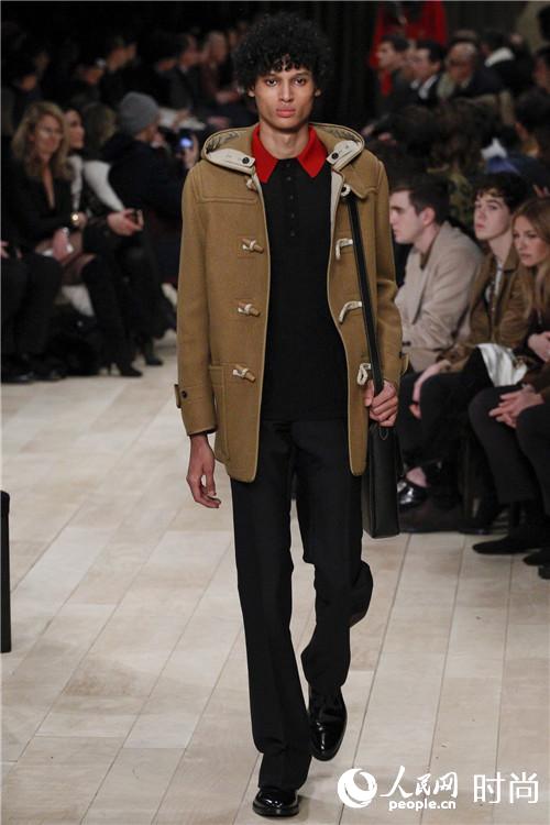 �d��Z�۴��ɸ��Q�𭺨q Burberry56�M�s��look�tö�B�ʭ^�ۭ��i28�j