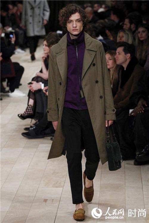 �d��Z�۴��ɸ��Q�𭺨q Burberry56�M�s��look�tö�B�ʭ^�ۭ��i7�j