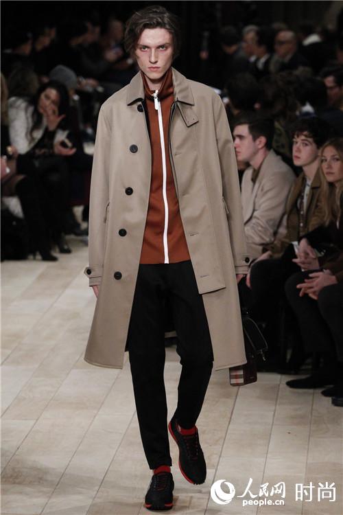 �d��Z�۴��ɸ��Q�𭺨q Burberry56�M�s��look�tö�B�ʭ^�ۭ��i38�j