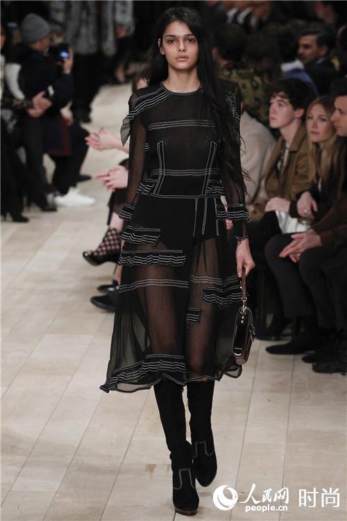 �d��Z�۴��ɸ��Q�𭺨q Burberry56�M�s��look�tö�B�ʭ^�ۭ��i15�j