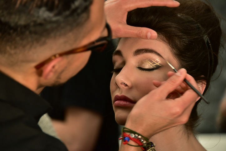 carmen-marc-valvo-fall-2016-gold-eyeshadow