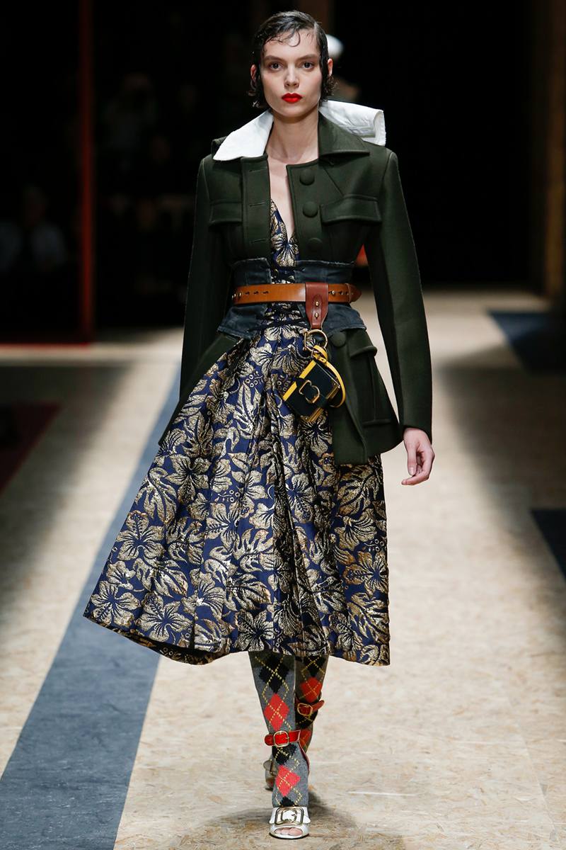 2016��V�����ɸ˩P Prada�k�˨t�C�o���i5�j