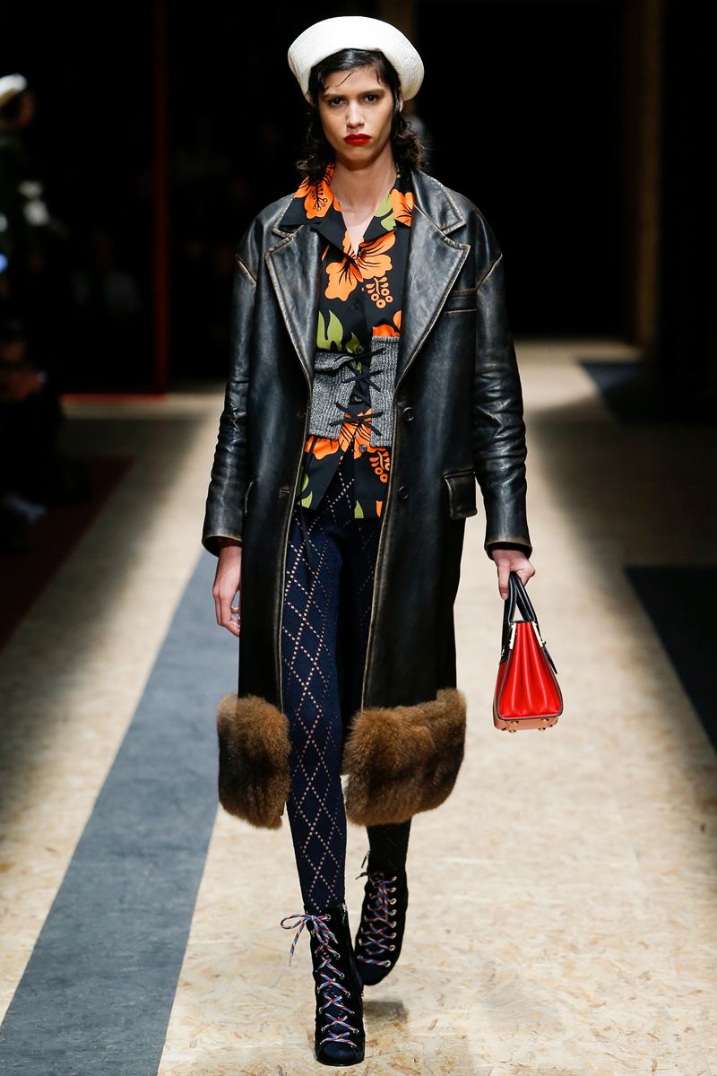 2016��V�����ɸ˩P Prada�k�˨t�C�o���i8�j