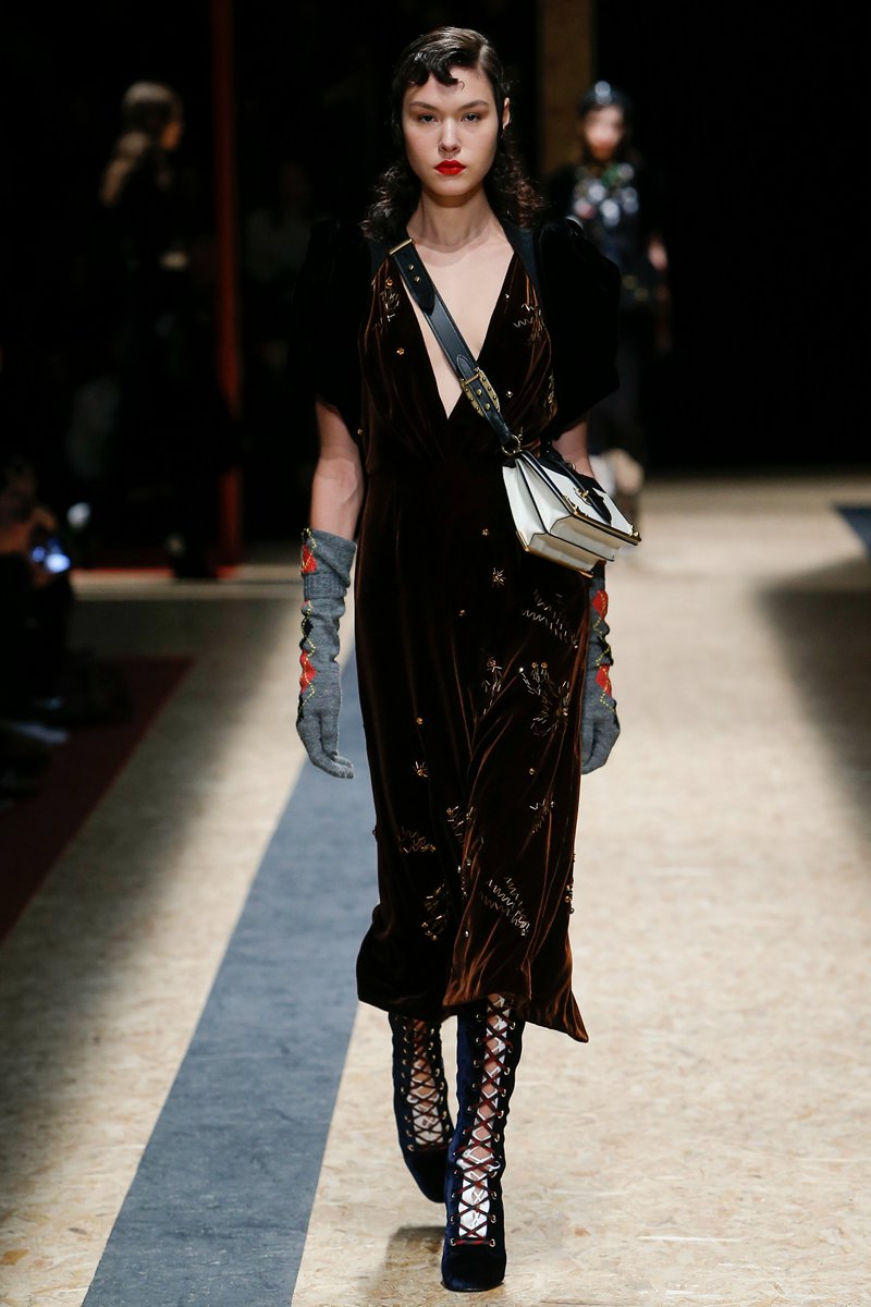 2016��V�����ɸ˩P Prada�k�˨t�C�o���i32�j