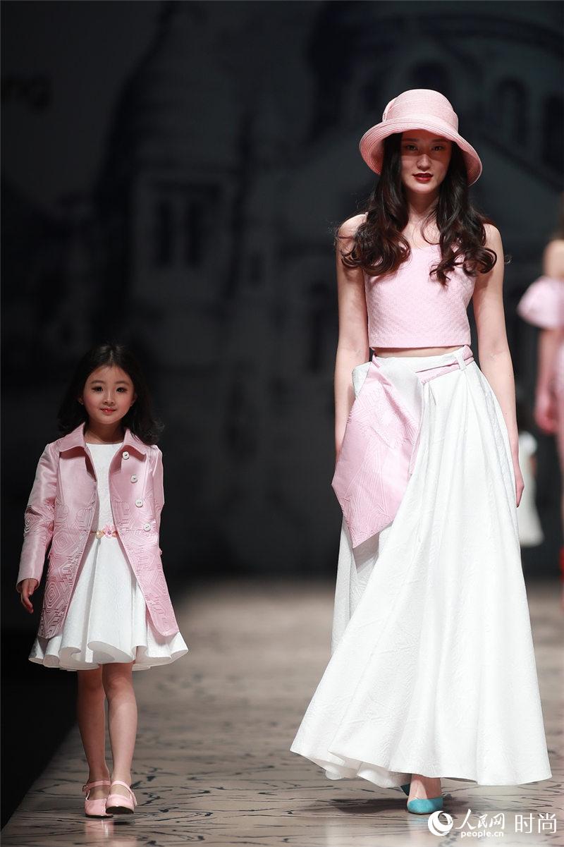 Vicky Zhang�G�^�k���~�\Ū�����i10�j
