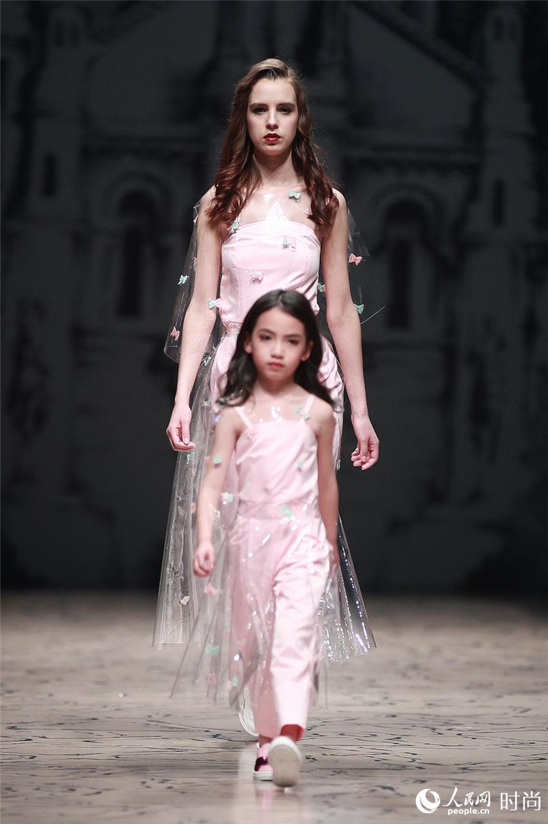 Vicky Zhang�G�^�k���~�\Ū�����i14�j
