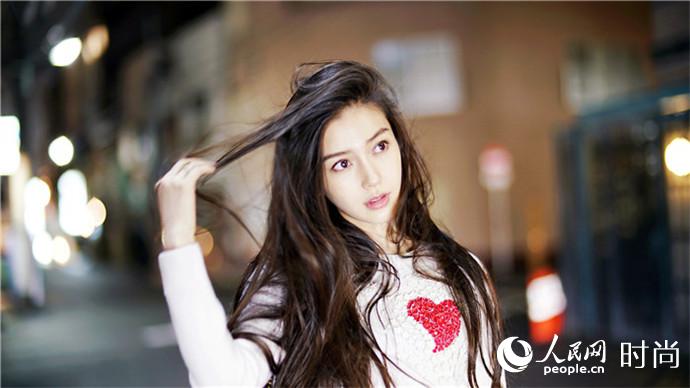 Angelababy��������g�u �զ���ȥP��֤k�P�z�סi17�j