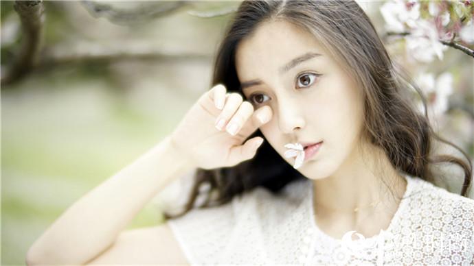 Angelababy��������g�u �զ���ȥP��֤k�P�z�סi24�j