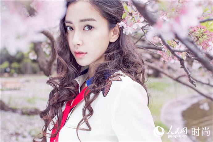 Angelababy��������g�u �զ���ȥP��֤k�P�z�סi26�j