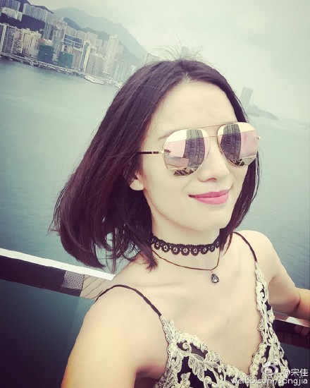 �p���ηL�ծͥX���� �p�S���өʷP���b�i8�j