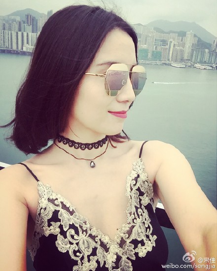 �p���ηL�ծͥX���� �p�S���өʷP���b�i9�j