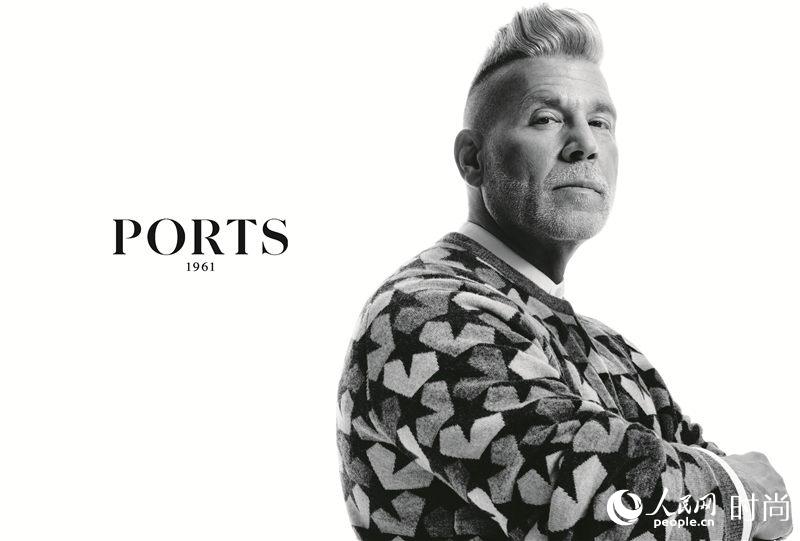 Nick Wooster�G ���Ӫ��٦סB������C�����u�M�k���p�L�B�g�L��߭׾�ӷL�L¼�_���J�l�K�K�ѫ��kNick Wooster���H�O�����ӤH���ѽT����h�A���ȬO�R��ɪ����ѡA��ĽդQ�����ӤH����A�����L�������j���C