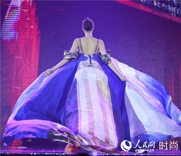 �ڴ��j������ɩ|���O 2016���꭫�y��ڮɸ˩P�꺡�����i13�j