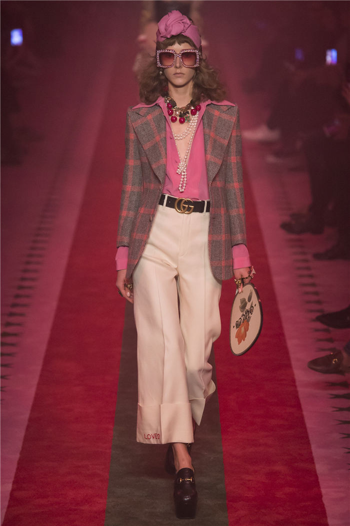 2017�K�L�����ɸ˩P GUCCI�ڤۤj�q