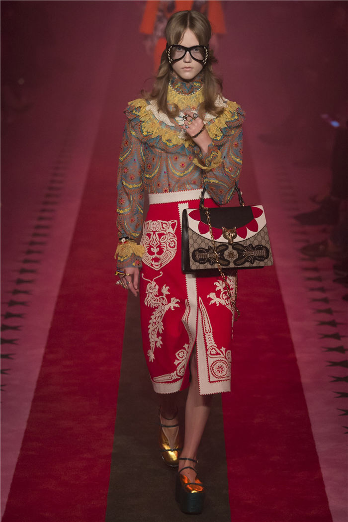 2017�K�L�����ɸ˩P GUCCI�ڤۤj�q�i8�j