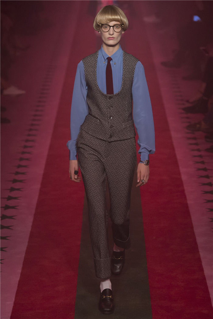 2017�K�L�����ɸ˩P GUCCI�ڤۤj�q�i22�j