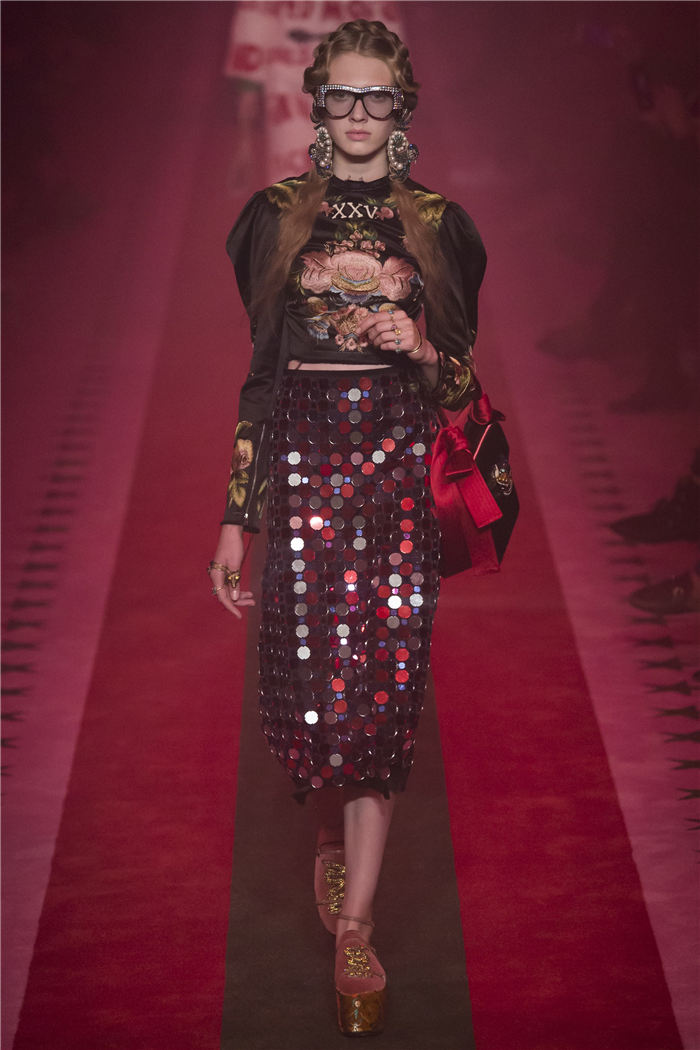2017�K�L�����ɸ˩P GUCCI�ڤۤj�q�i25�j