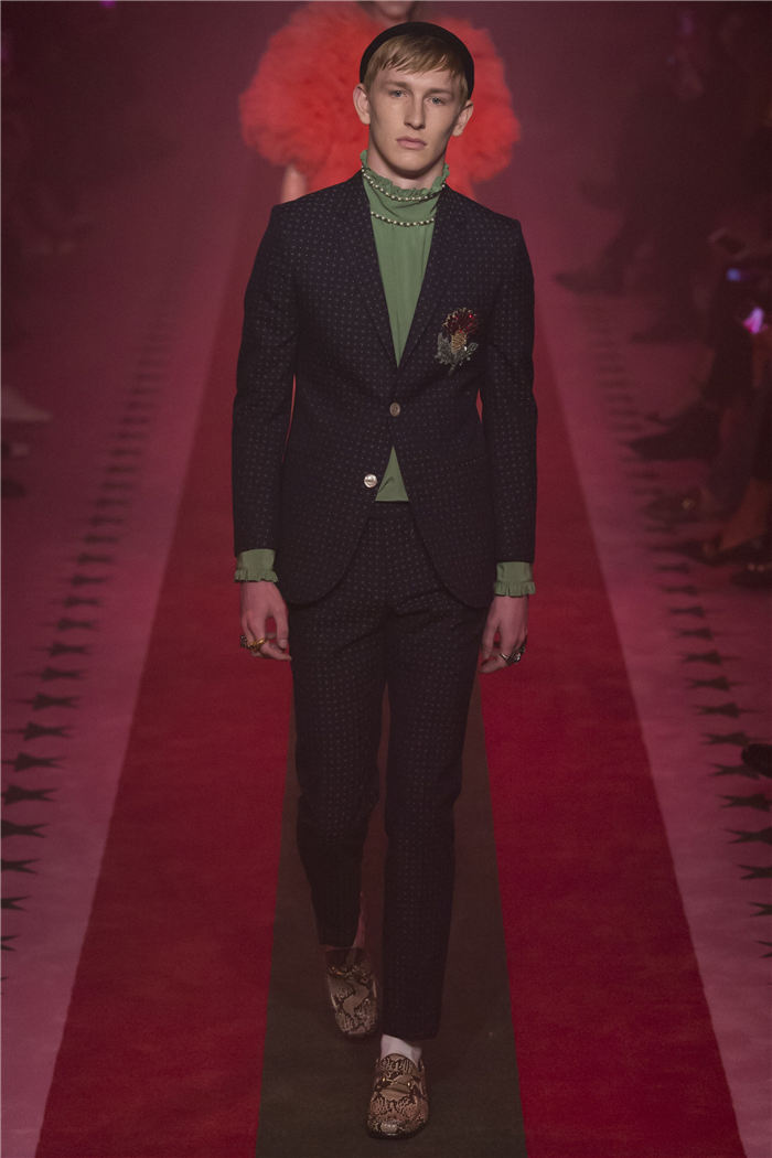 2017�K�L�����ɸ˩P GUCCI�ڤۤj�q�i32�j