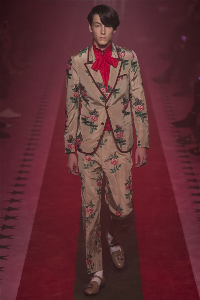 2017�K�L�����ɸ˩P GUCCI�ڤۤj�q�i35�j