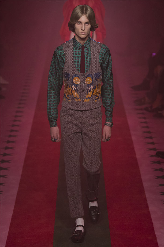 2017�K�L�����ɸ˩P GUCCI�ڤۤj�q�i49�j