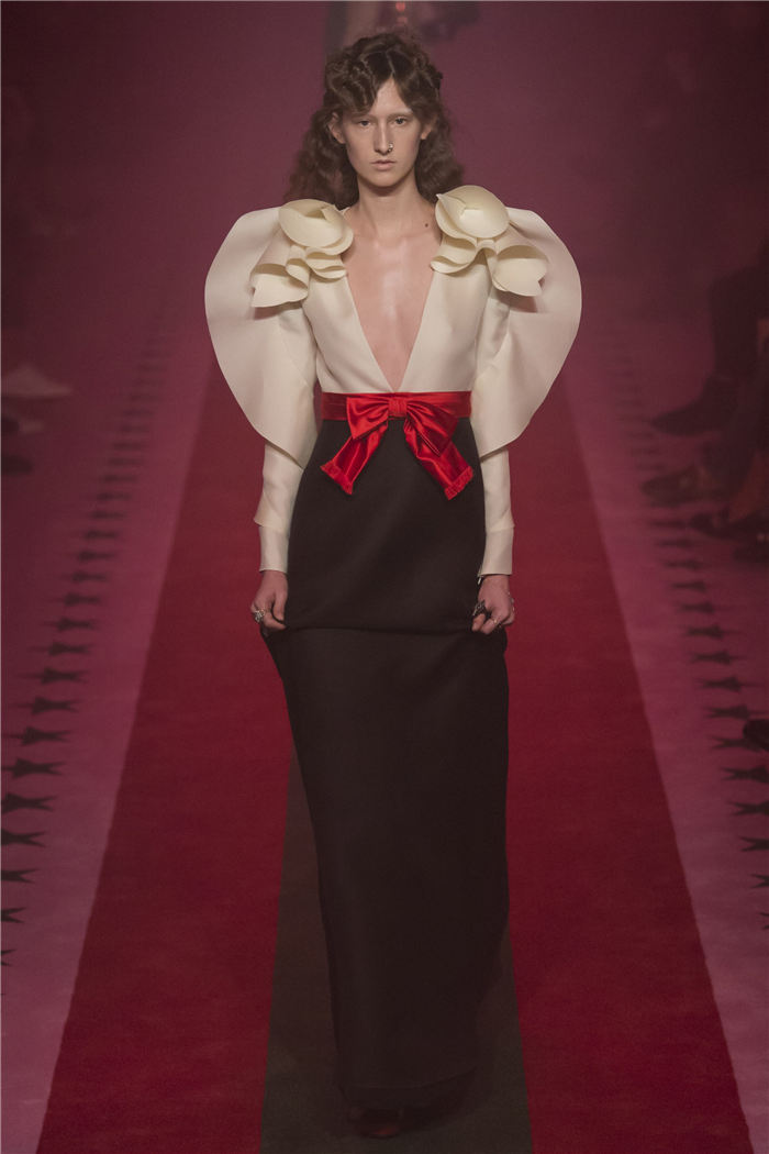 2017�K�L�����ɸ˩P GUCCI�ڤۤj�q�i52�j