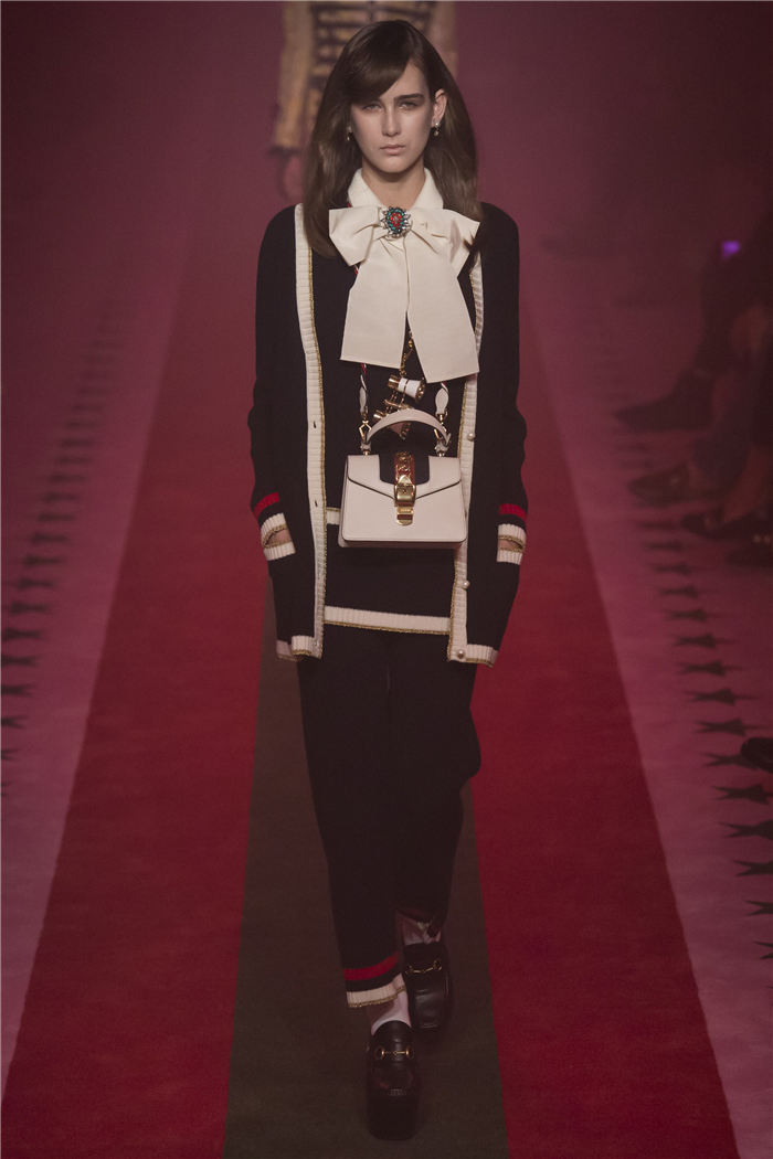 2017�K�L�����ɸ˩P GUCCI�ڤۤj�q�i47�j