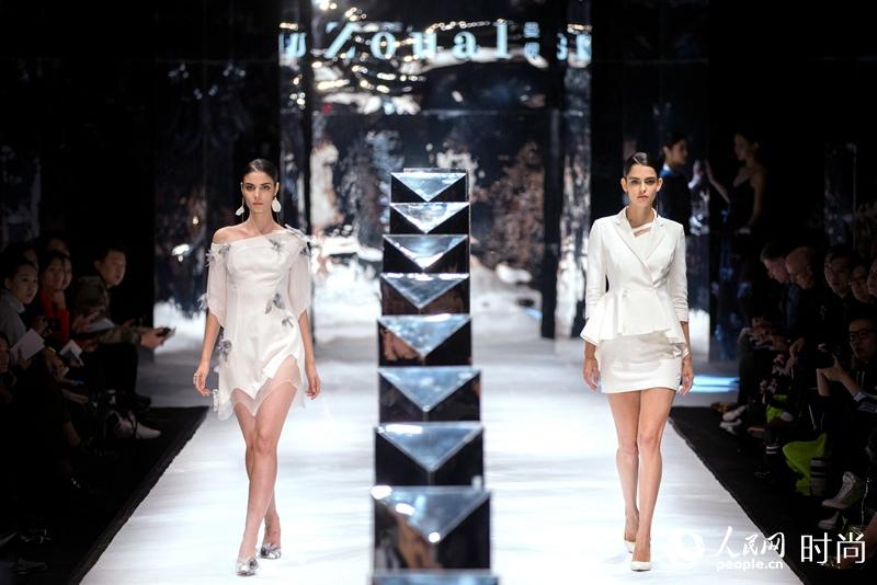 Zoual�˽{2017S/S�K�L�ɸ˵o���|�g�YMEIRROR�b���|��i4�j