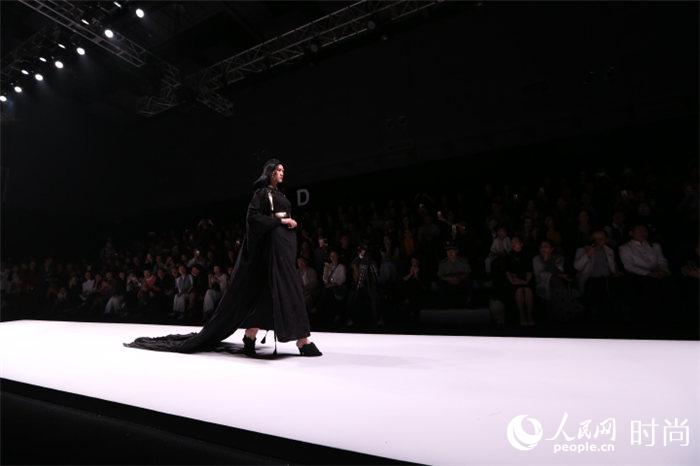 2016�H����ڮɩ|�P�G�ˤl�k���\�ɤ��̰��˱� �M�@�H����D�K���I�N�i50�j