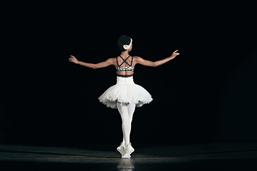 PUMA携手纽约城市芭蕾舞团 释放优雅自我