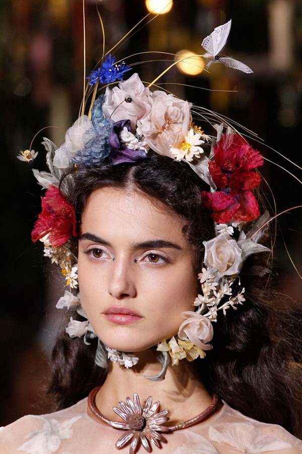 Christian Dior�P�����ơB �O�P�ڤ۪��Y���L�ìO�@�j�G�I�C ????