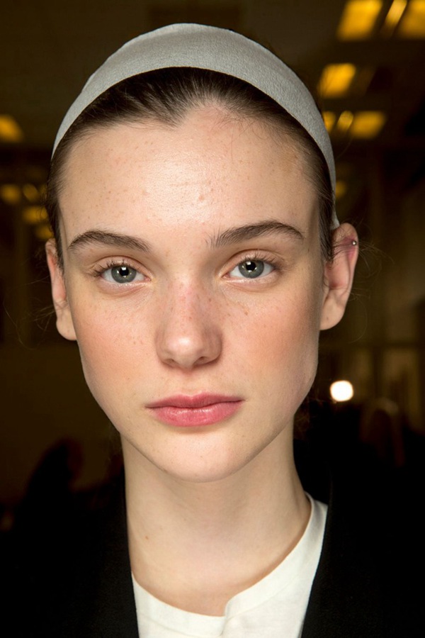 Giambattista ValliJames Pecis��μe�o�a�ӱN�үS���Y�o�V�Z���_�A�ݰ_�ӤQ���A��C