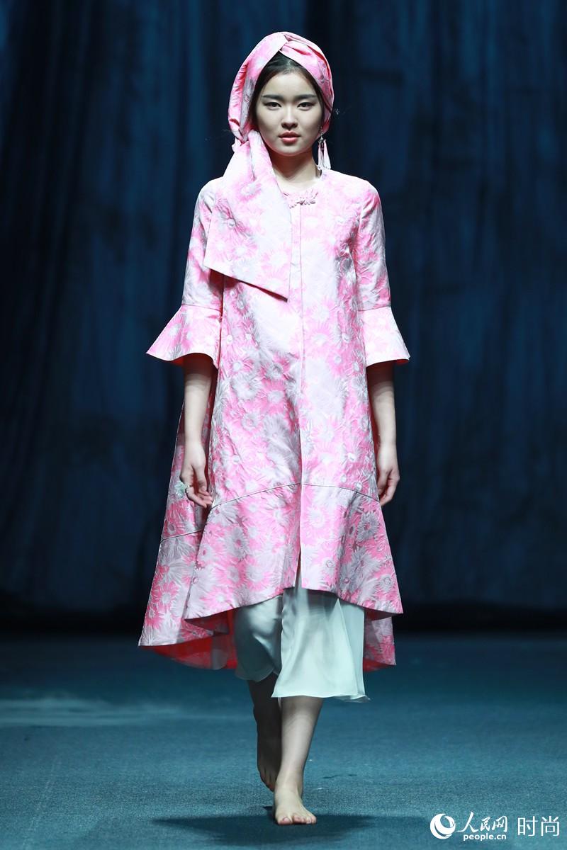 中国国际时装周 盖娅传说上演江湖大秀