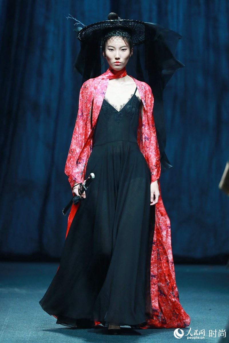 中国国际时装周 盖娅传说上演江湖大秀
