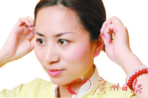 神奇耳部按摩<em>操</em> 轻松养生又养颜 (7)--<em>女性</em>--人民