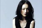 細數隻見鎖骨不見胸的10大女星
